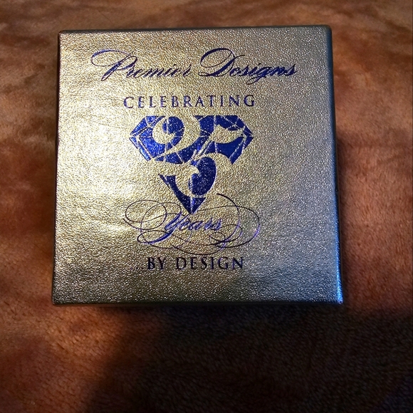 Premier Designs Statement Ring - Picture 4 of 4